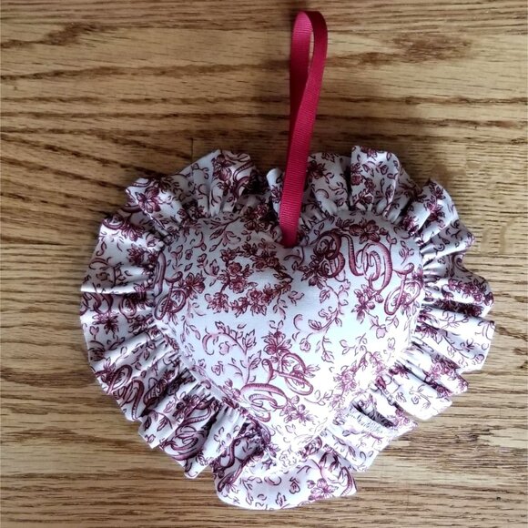 VTG 1997 Longaberger Sweet Treats Sweetheart Basket Combo w Red & White Pillow - Picture 4 of 8